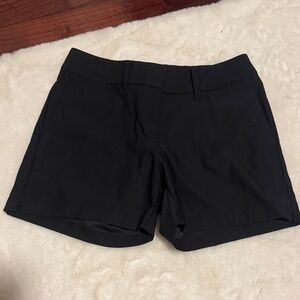 NWOT Nike Black Women's Golf Shorts Size 0